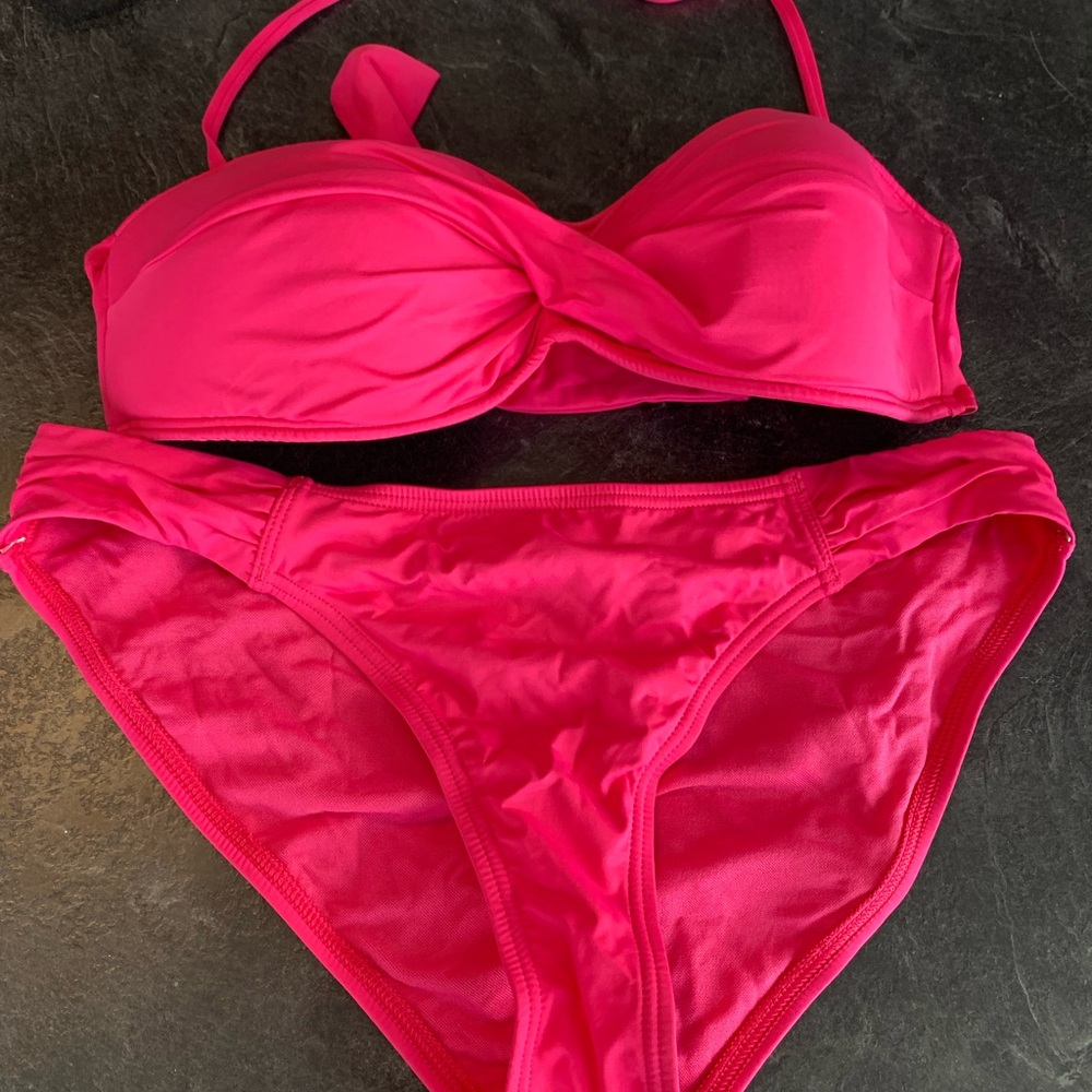 Tommy bahama swimsuit size medium